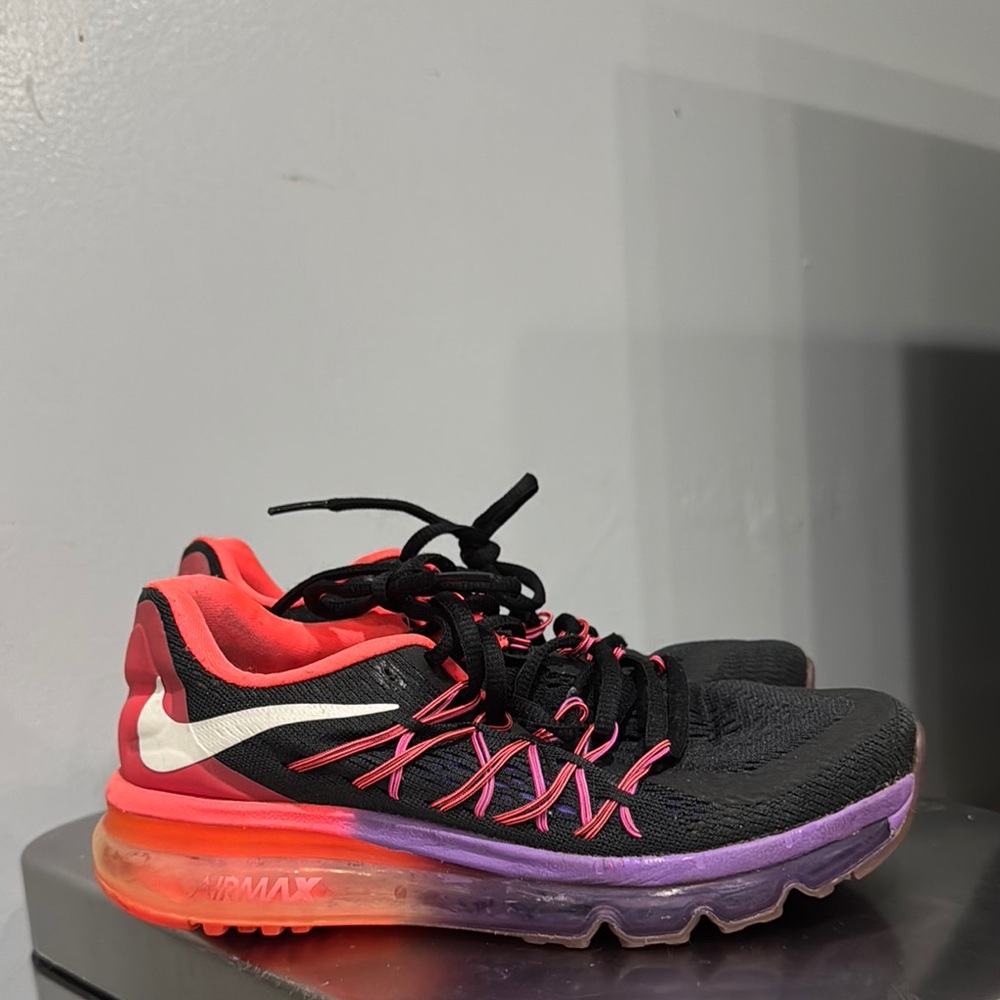 Nike Black and Pink Sneakers with Breathable Mesh and Cushioned Sole